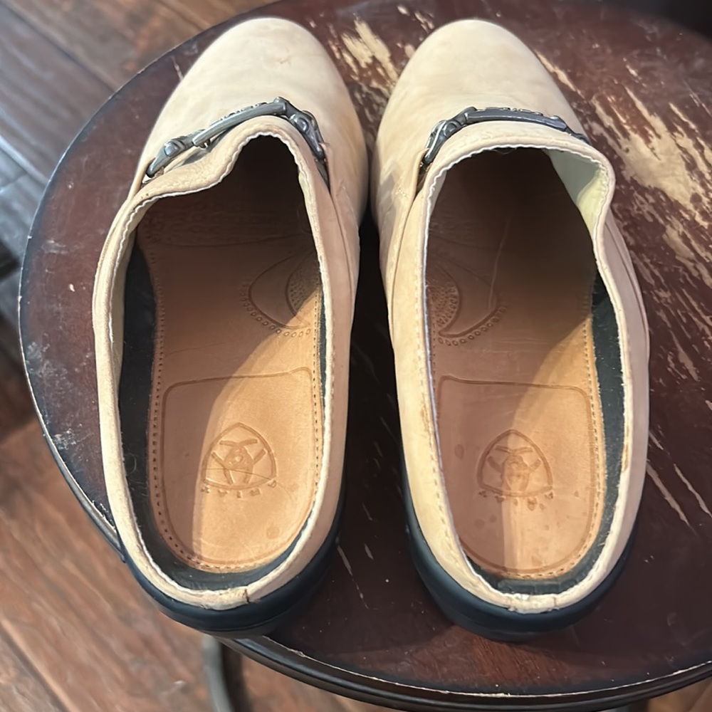 Creamy Tan Ariat Suede Clogs Ats View 4